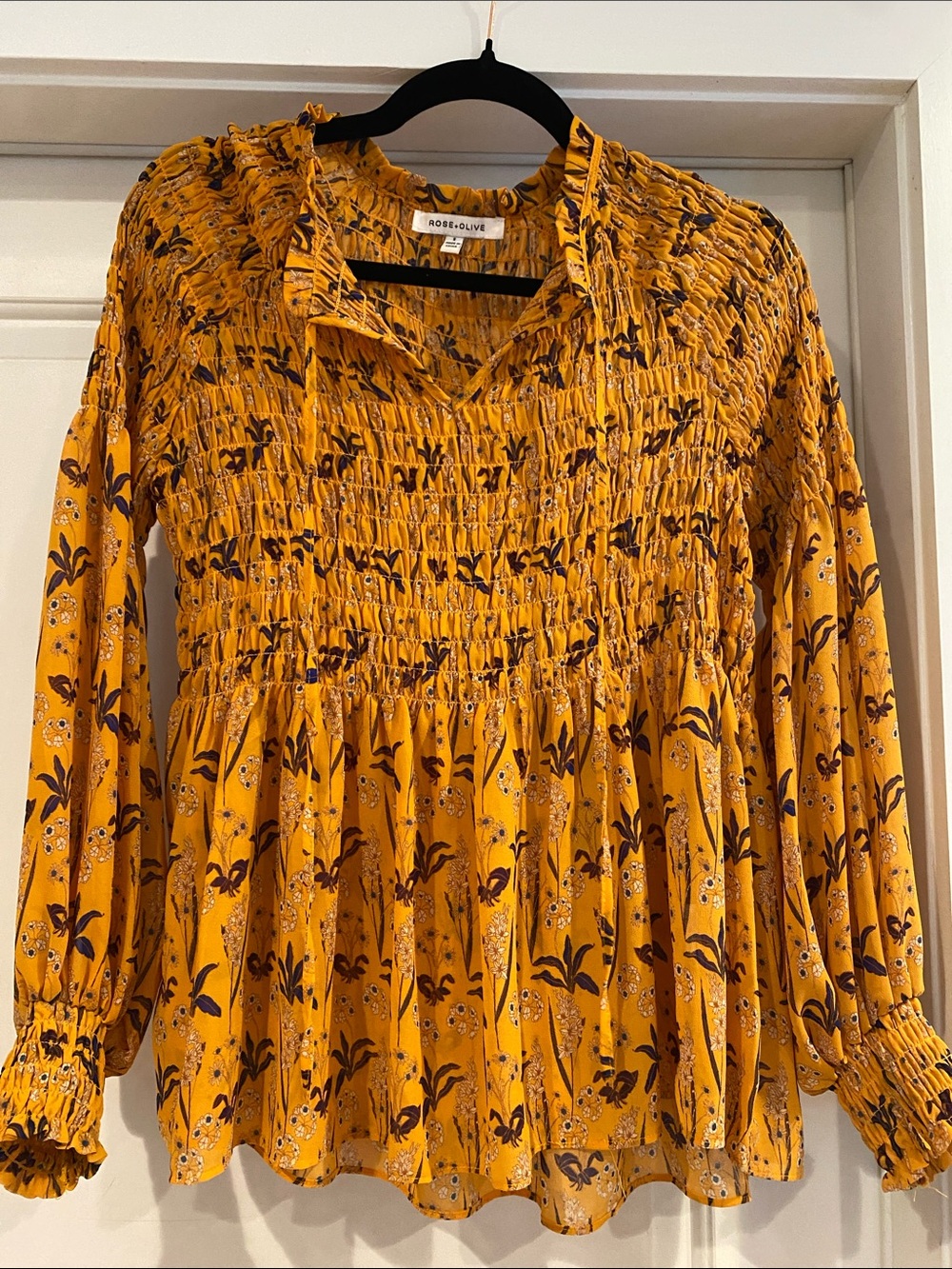 Rose & Olive Mustard Floral Smocked Boho Blouse. EUC Size Small